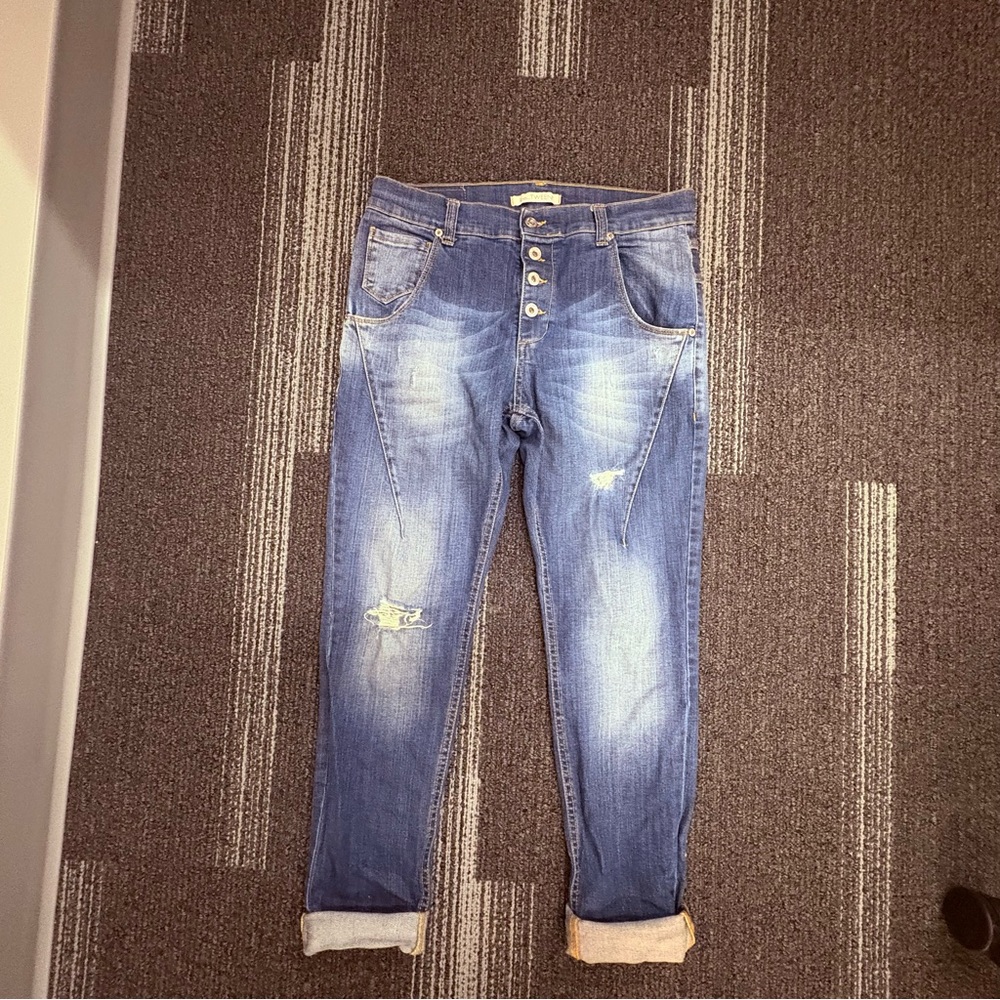 BeTween Italian Boyfriend Ripped Jeans Size 30